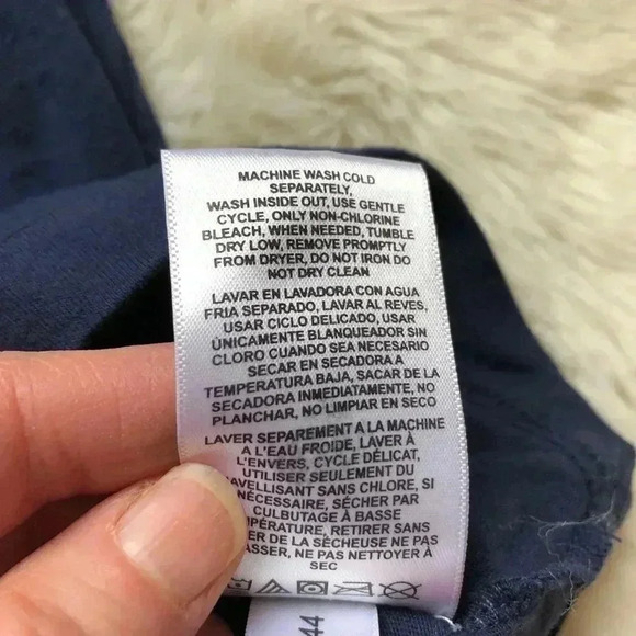 New York Yankees  Blue T-Shirt Size Extra Small - Picture 11 of 16